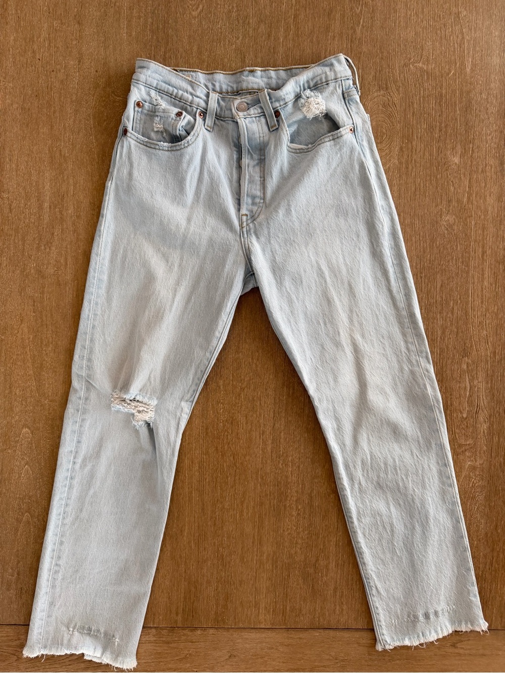 Levi’s 501 Original Light Wash Distressed Raw Hem Straight Leg Jeans Women’s